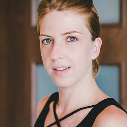 Gabriella Hidvégi business portrait